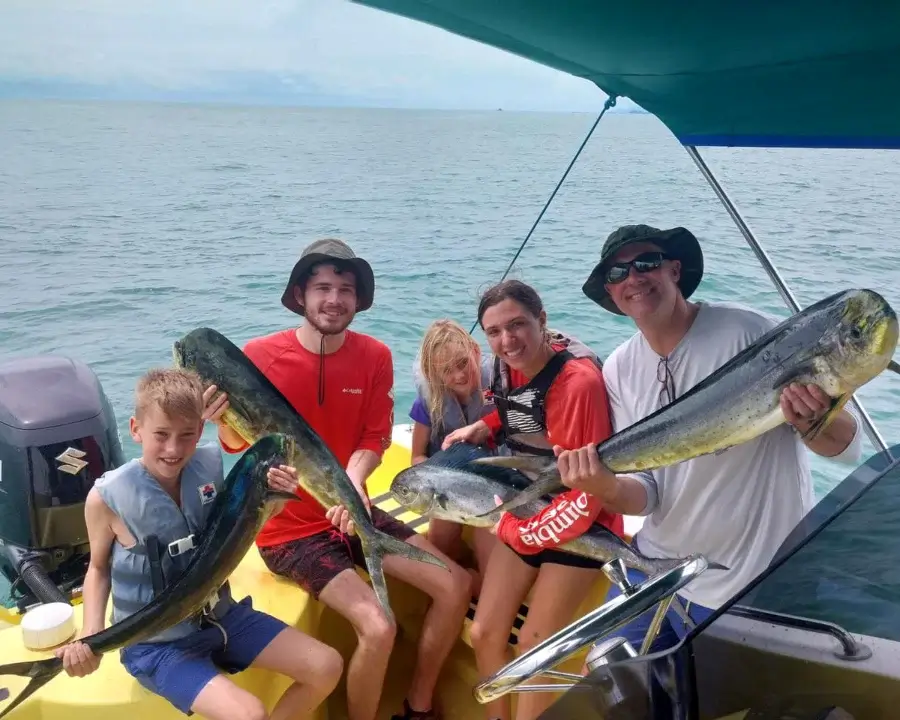 Family fishing trips in Uvita